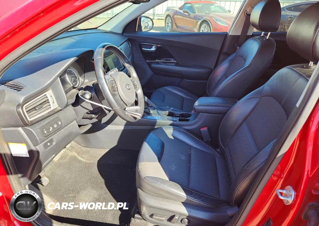 2019 Kia Niro S Touring VIN:KNDCC3LC6K5299379 - 7