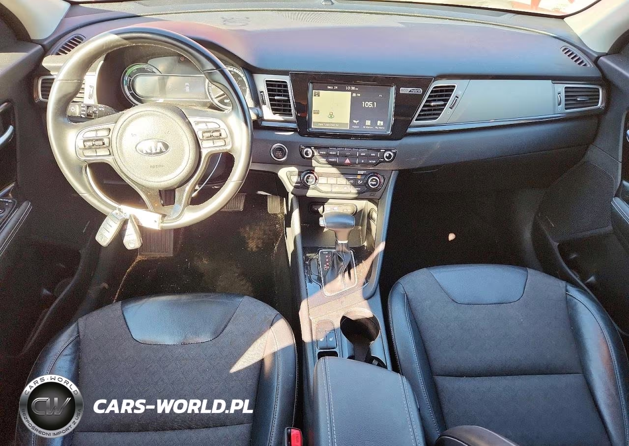 2019 Kia Niro S Touring VIN:KNDCC3LC6K5299379 - 8
