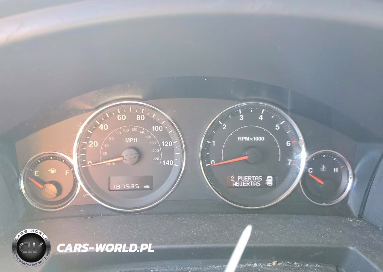 2008 Jeep Commander Sport VIN:1J8HG48K68C241804 - 9