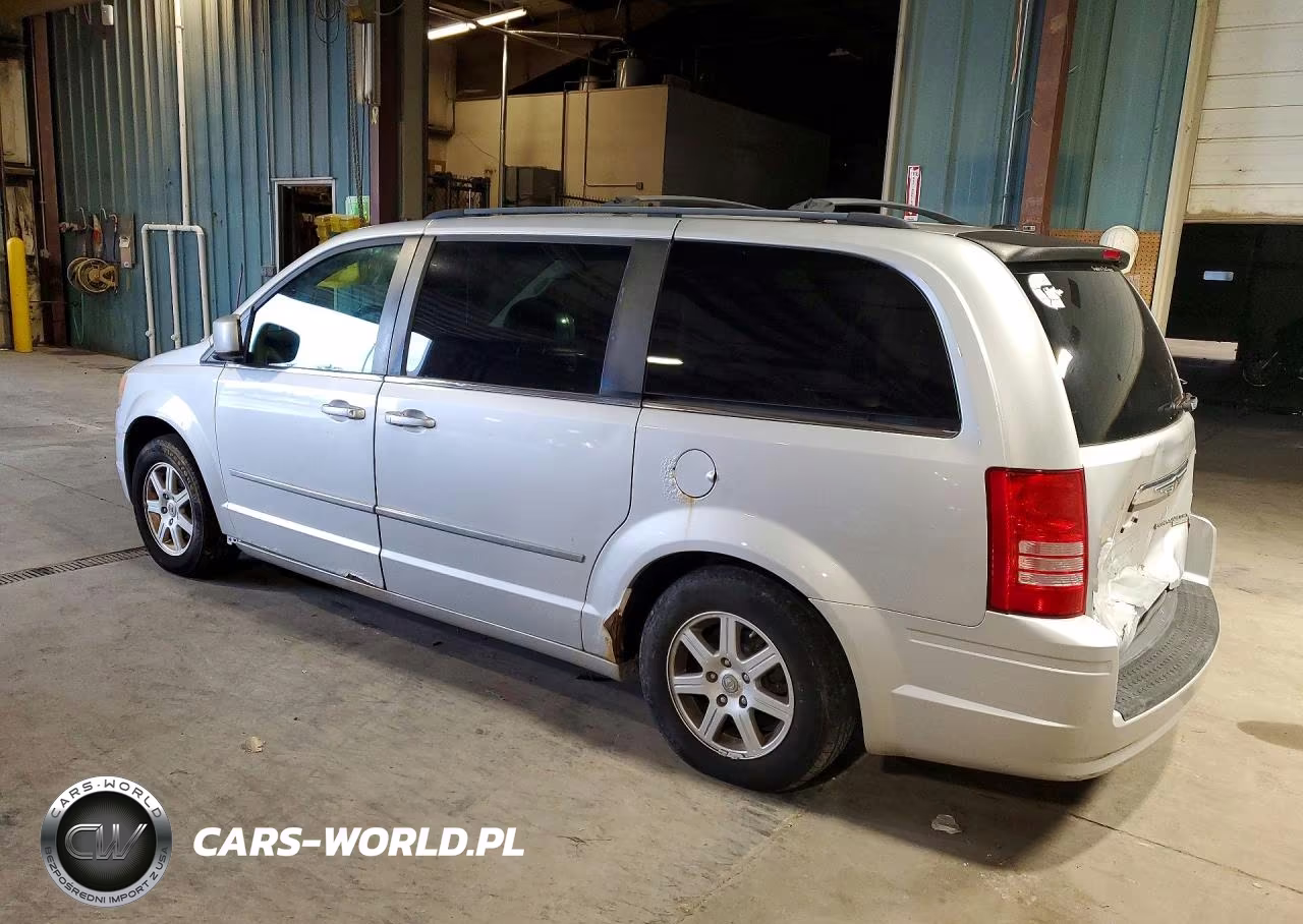 2010 Chrysler Town & Country Touring Plus VIN:2A4RR8DX7AR321361 - 2