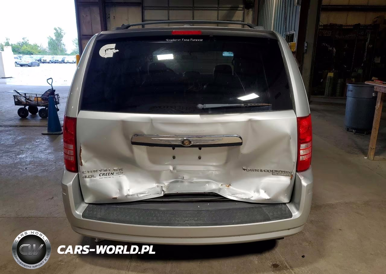 2010 Chrysler Town & Country Touring Plus VIN:2A4RR8DX7AR321361 - 6