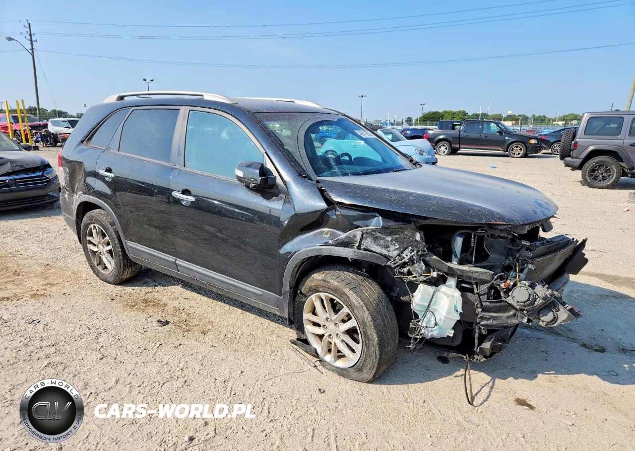 2015 Kia Sorento Lx VIN:5XYKT3A69FG611670 - 4