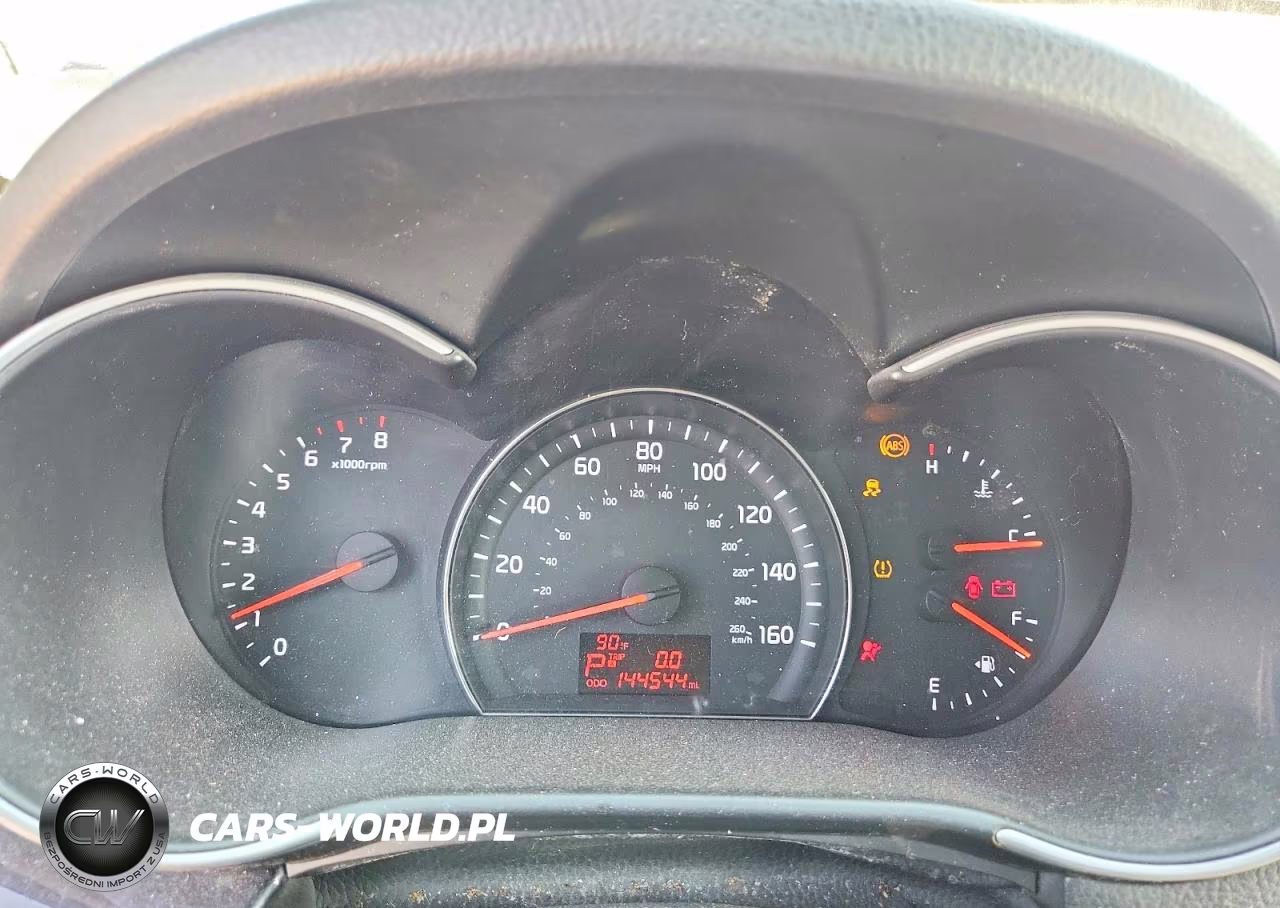 2015 Kia Sorento Lx VIN:5XYKT3A69FG611670 - 9