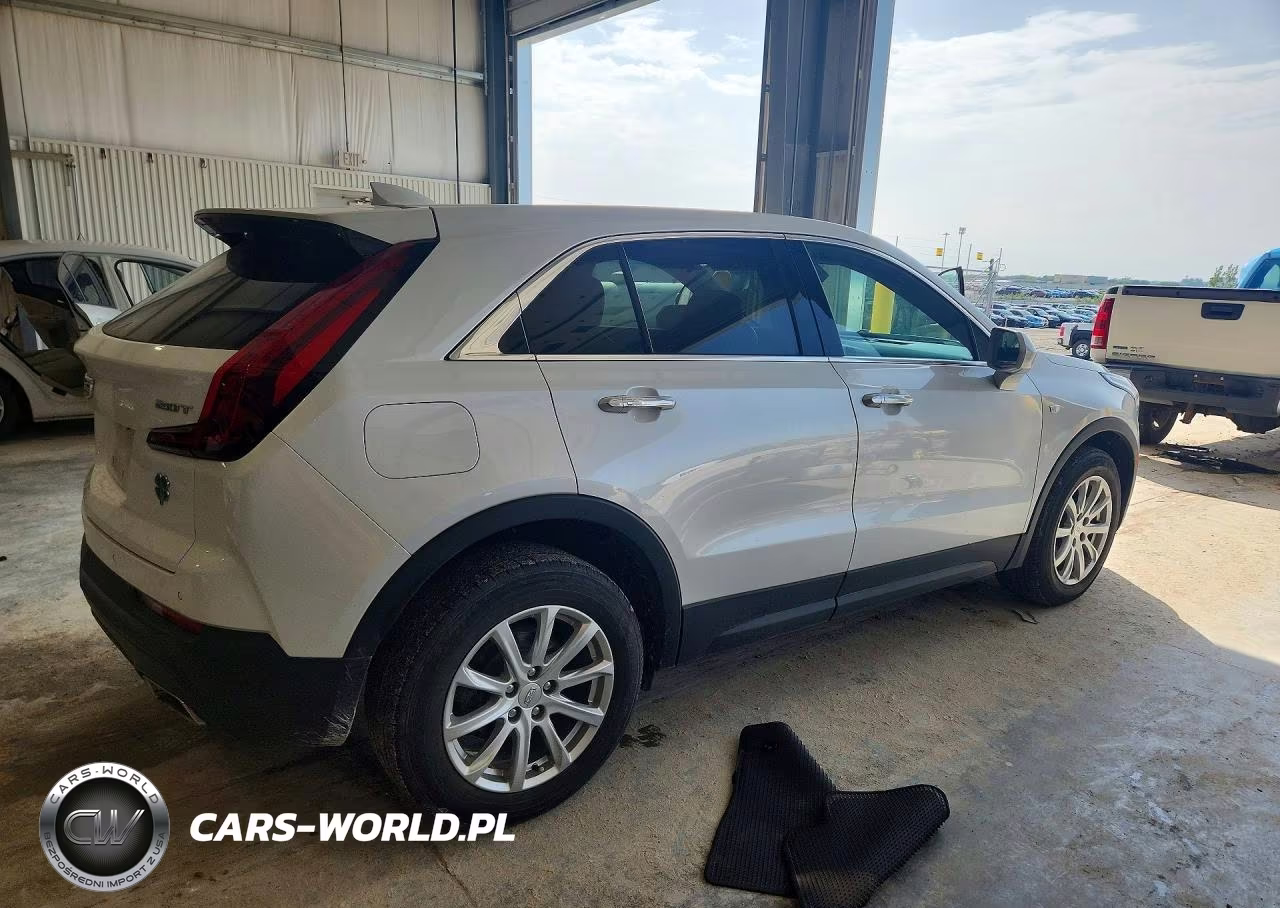 2019 Cadillac Xt4 Luxury VIN:1GYFZBR41KF162201 - 3