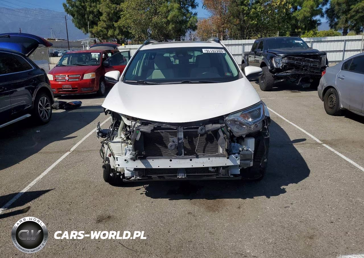 2017 Toyota Rav4 Xle VIN:JTMWFREV1HJ102057 - 5