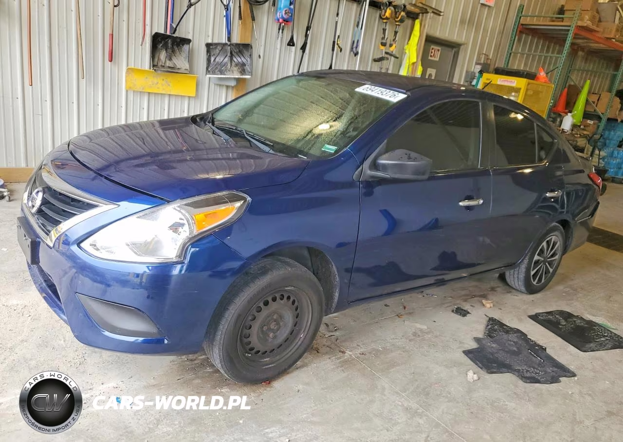 2018 Nissan Versa Sv