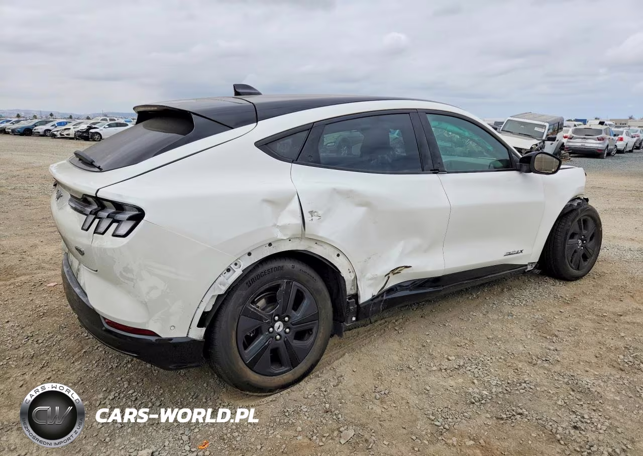 2022 Ford Mustang Mach-E California Route 1 VIN:3FMTK2R74NMA27849 - 3