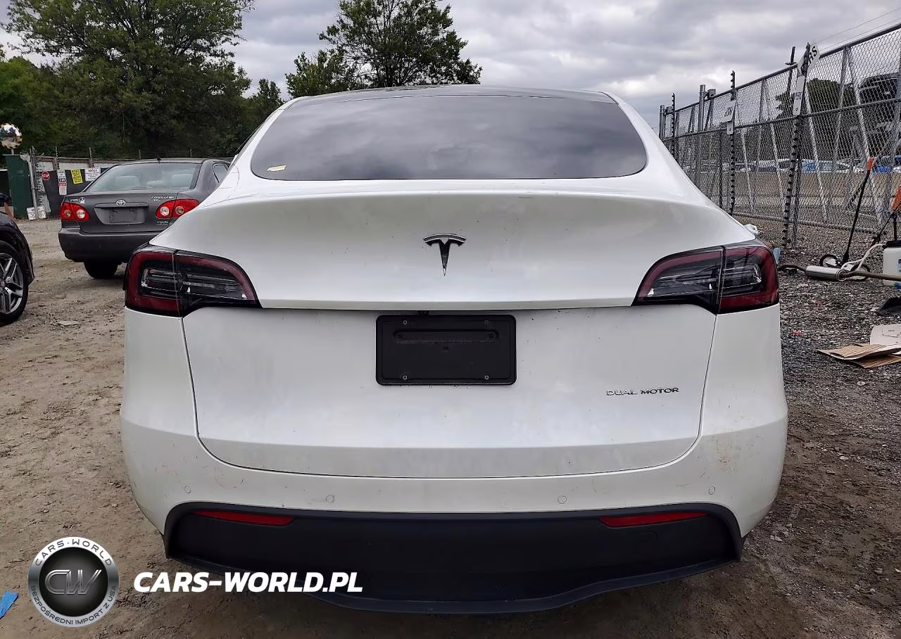 2020 Tesla Model Y VIN:5YJYGDEE2LF032187 - 6