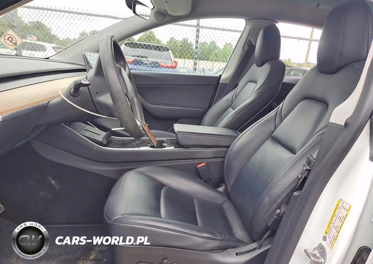 2020 Tesla Model Y VIN:5YJYGDEE2LF032187 - 7