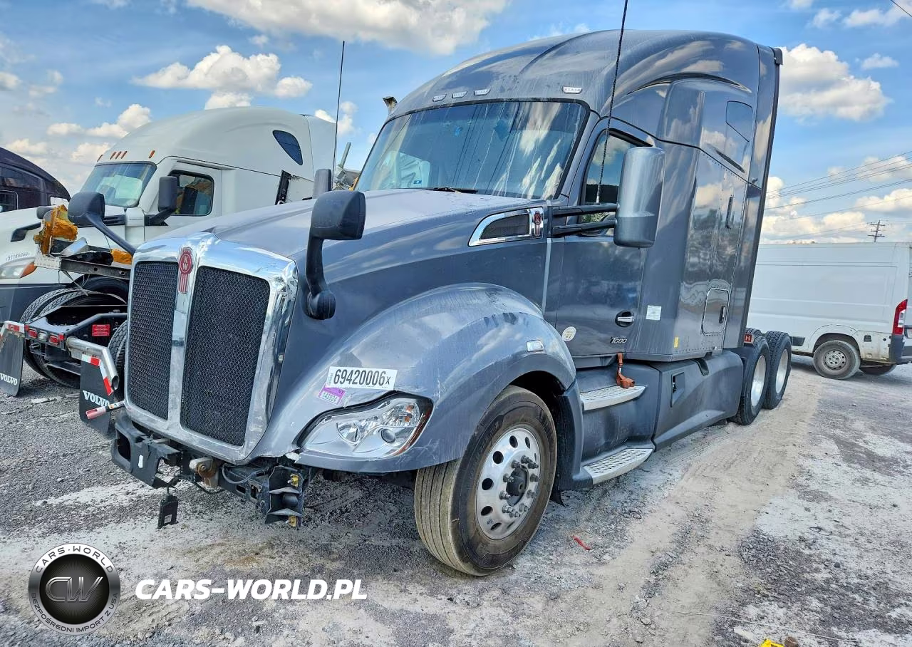 2022 Kenworth T680 Semi Truck