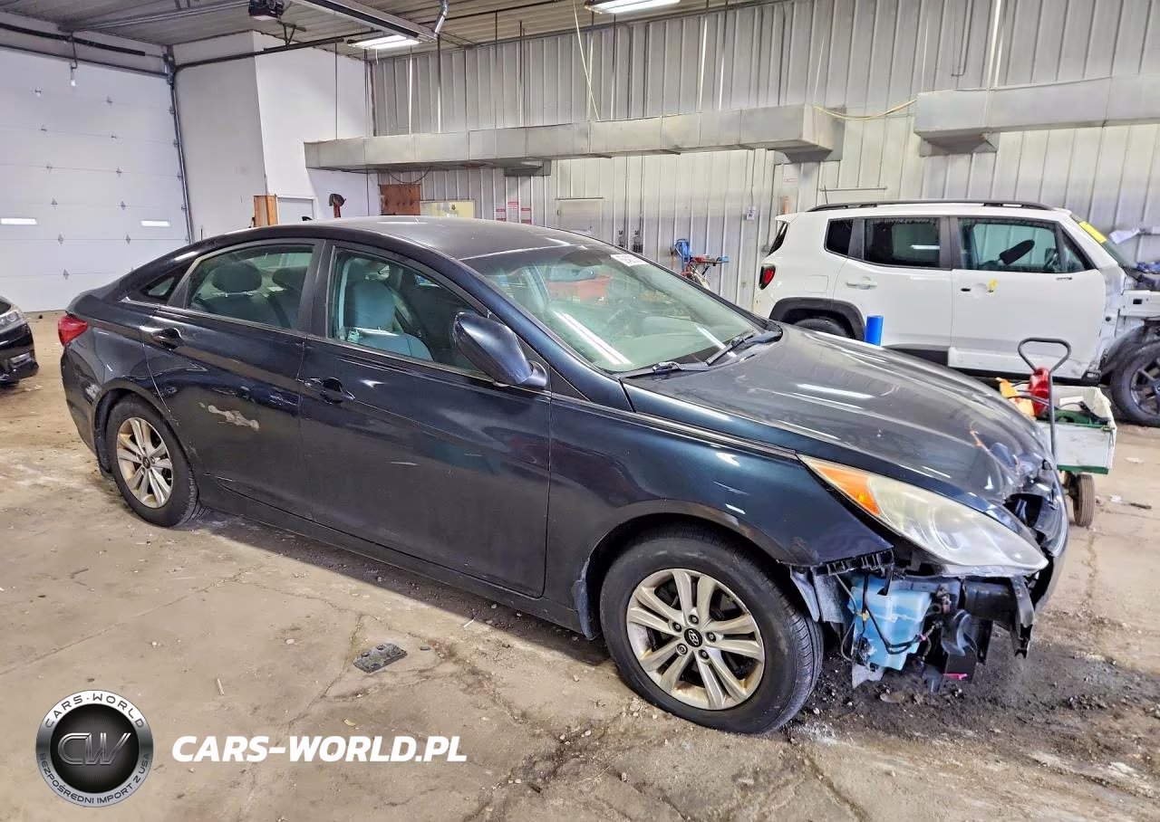 2013 Hyundai Sonata Gls VIN:5NPEB4AC8DH545114 - 4