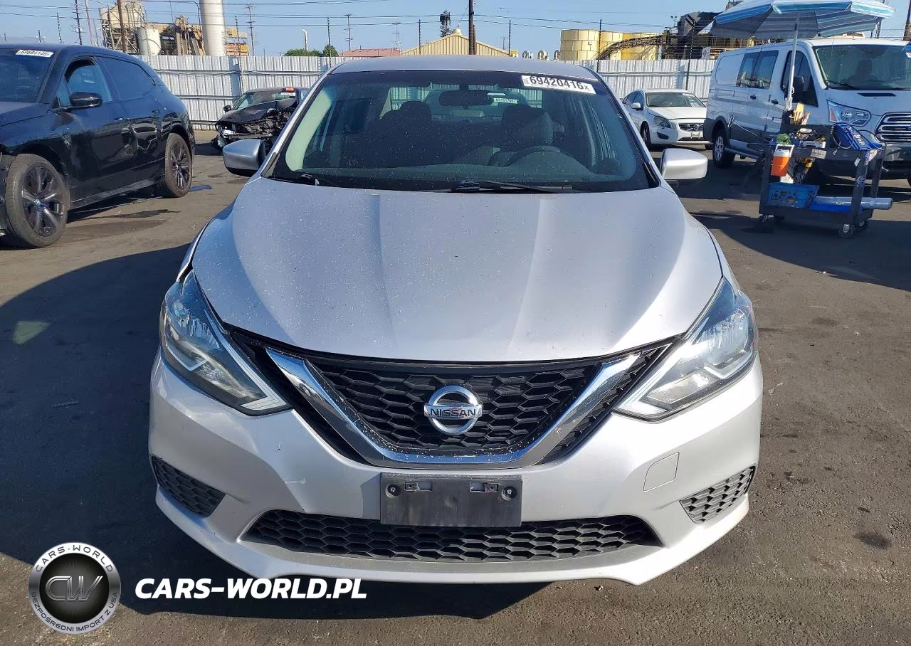 2016 Nissan Sentra S VIN:3N1AB7AP5GY323367 - 5