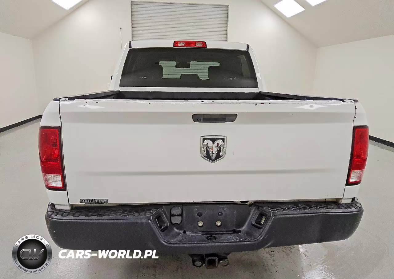 2019 Ram 1500 Classic Tradesman VIN:1C6RR6KTXKS633482 - 6