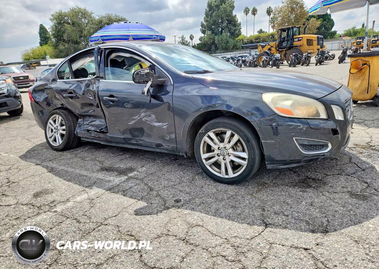 2013 Volvo S60 T5 VIN:YV1612FH0D2200672 - 4