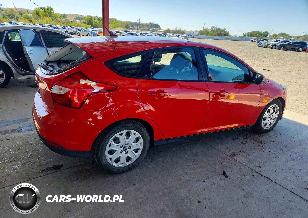 2012 Ford Focus Se VIN:1FAHP3K2XCL206403 - 3