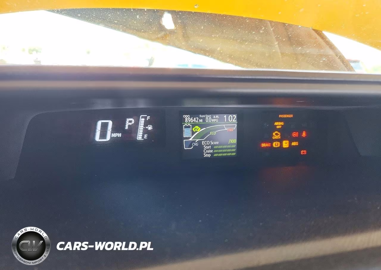2015 TOYOTA PRIUS C  VIN:JTDKDTB35F1091176 - 9