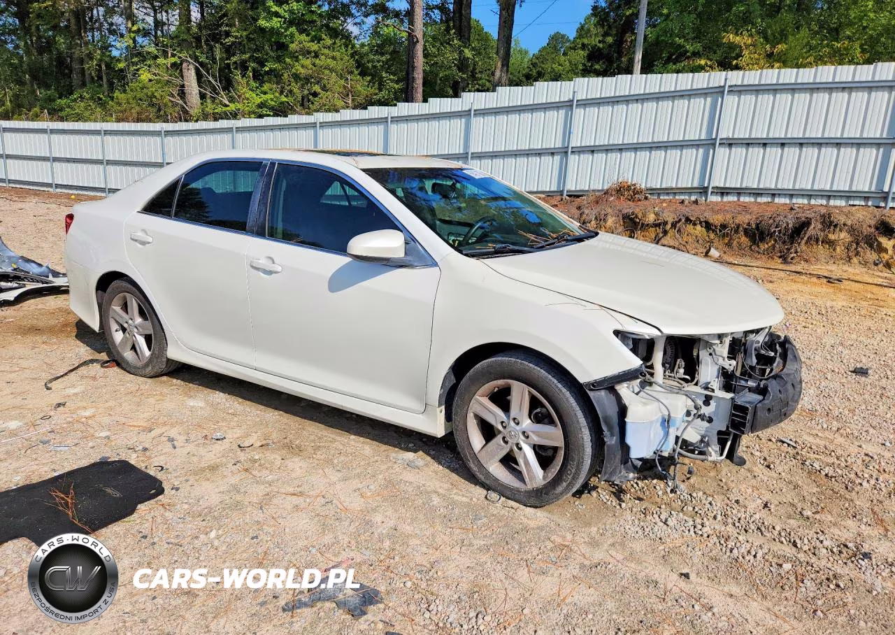 2014 Toyota Camry Se VIN:4T1BF1FK0EU442715 - 4