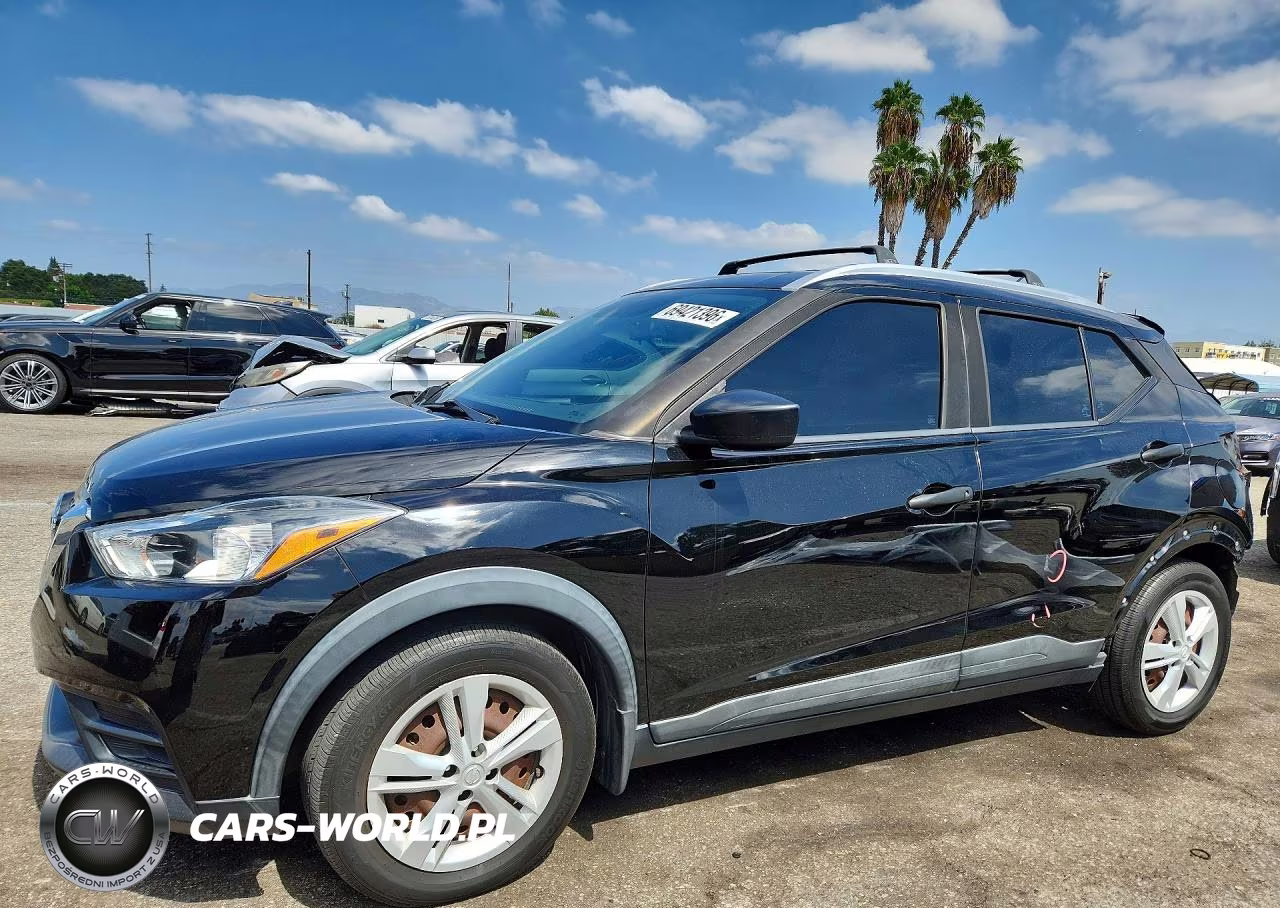 2018 Nissan Kicks S