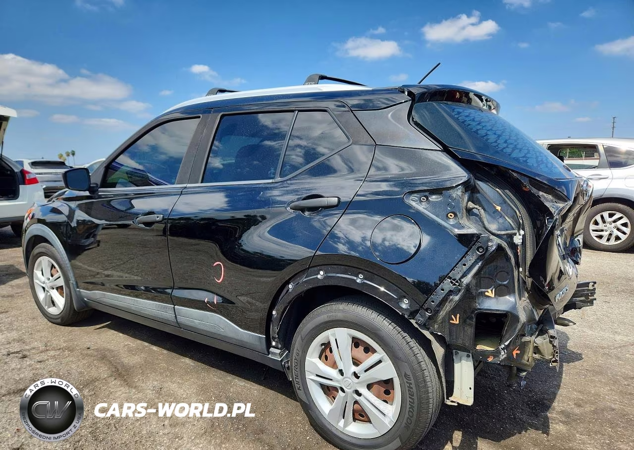 2018 Nissan Kicks S VIN:3N1CP5CUXJL522842 - 2