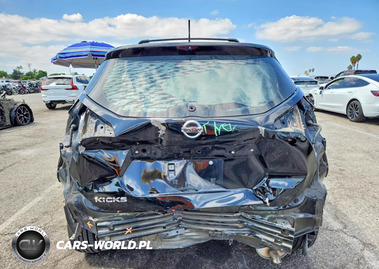 2018 Nissan Kicks S VIN:3N1CP5CUXJL522842 - 6