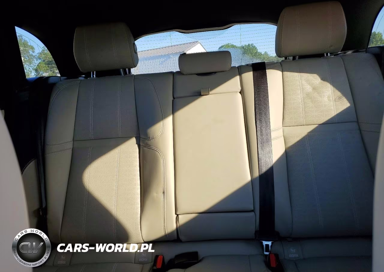 2018 Land Rover Range Rover Velar R-Dynamic Hse VIN:SALYM2RV4JA750104 - 10