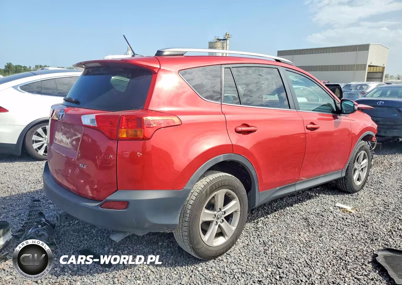 2015 Toyota Rav4 Xle VIN:2T3WFREV3FW218097 - 3