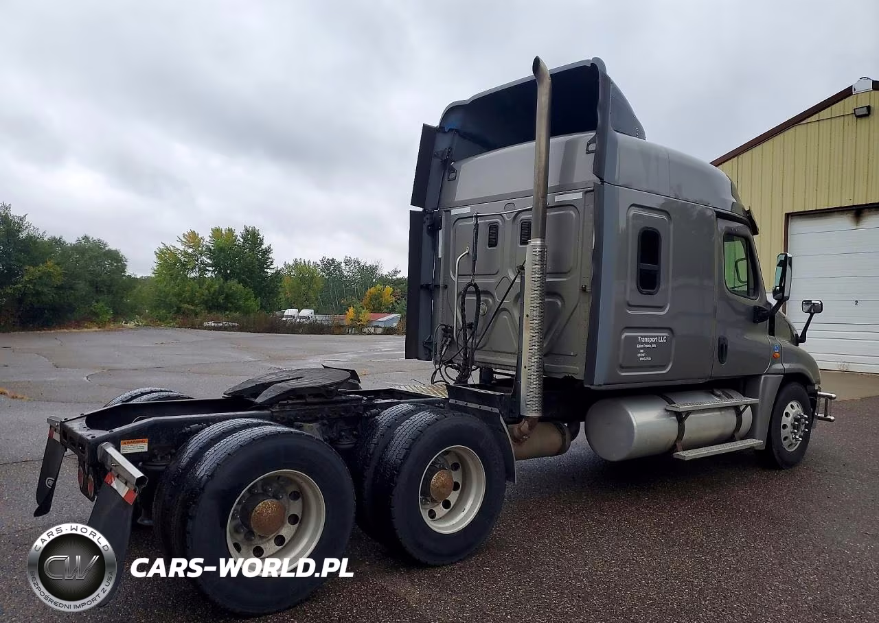 2015 Freightliner Cascadia Semi Truck VIN:1FVXGF005FLGJ7504 - 3