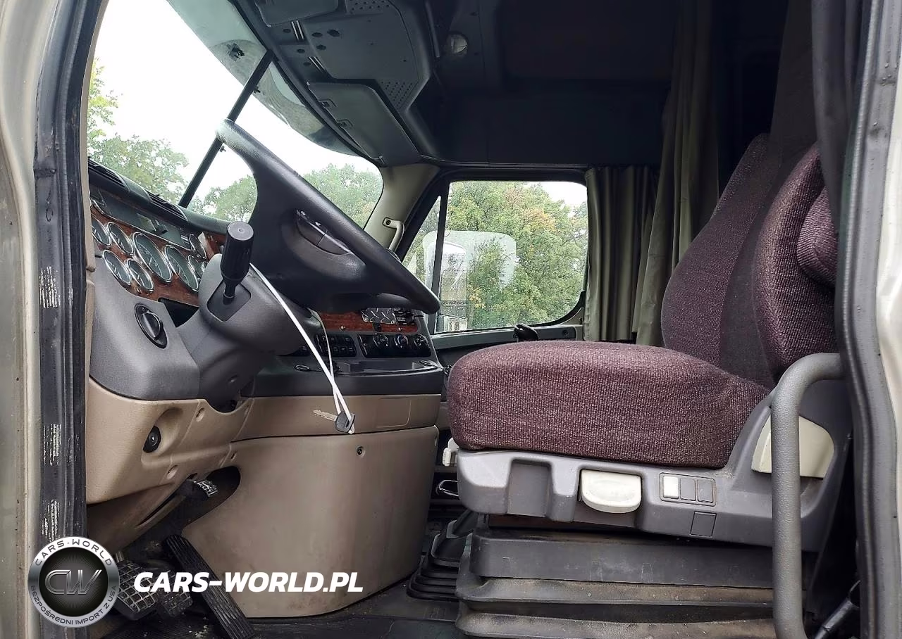 2015 Freightliner Cascadia Semi Truck VIN:1FVXGF005FLGJ7504 - 7