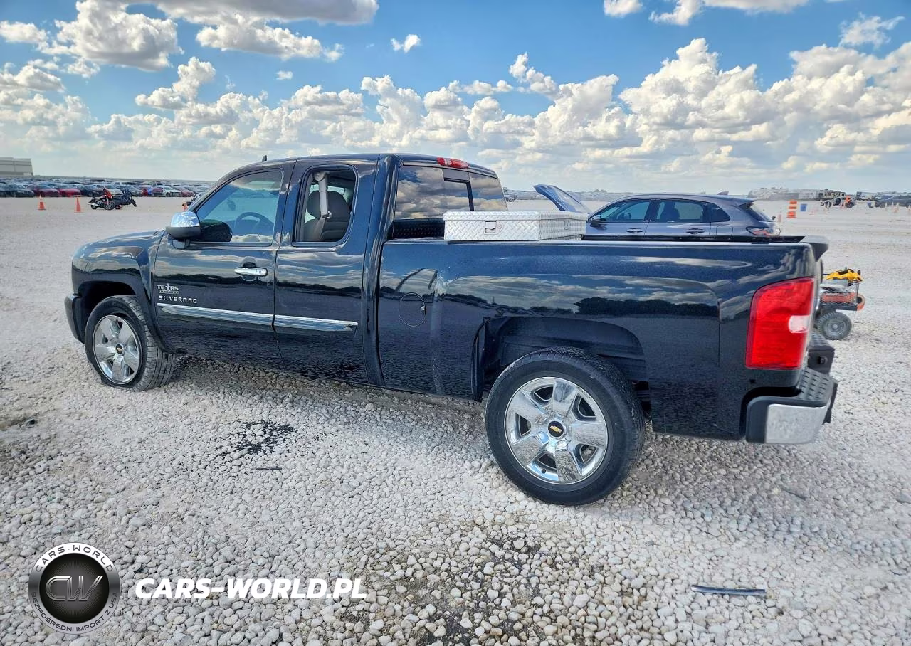 2011 Chevrolet Silverado C1500 Lt VIN:1GCRCSE03BZ277839 - 2