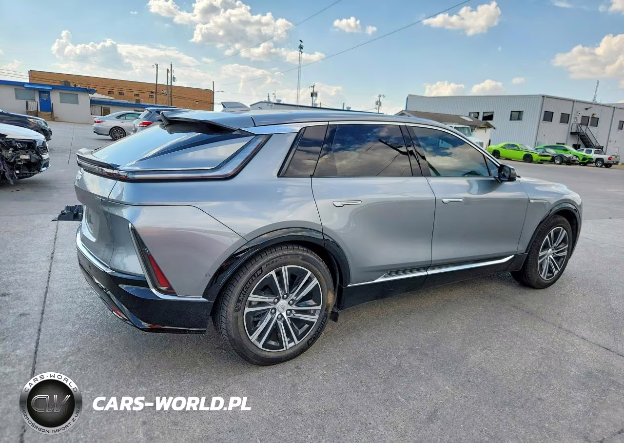 2024 Cadillac Lyriq Luxury VIN:1GYKPPRK3RZ102932 - 3