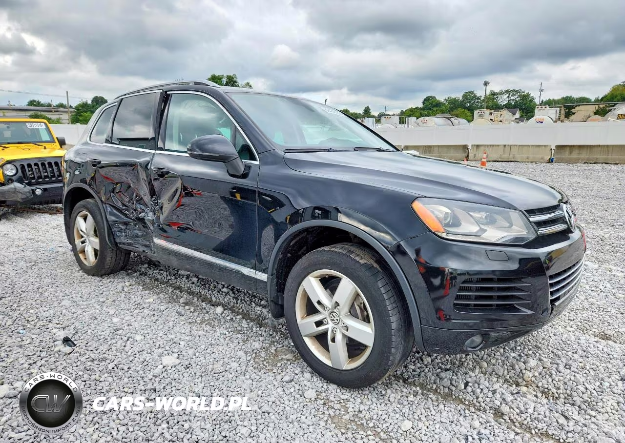 2013 Volkswagen Touareg V6 Tdi VIN:WVGEP9BP8DD005764 - 4