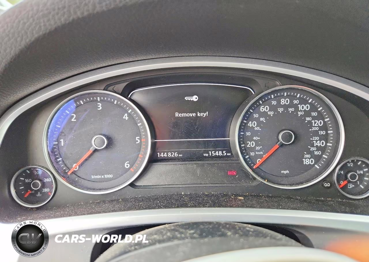 2013 Volkswagen Touareg V6 Tdi VIN:WVGEP9BP8DD005764 - 9