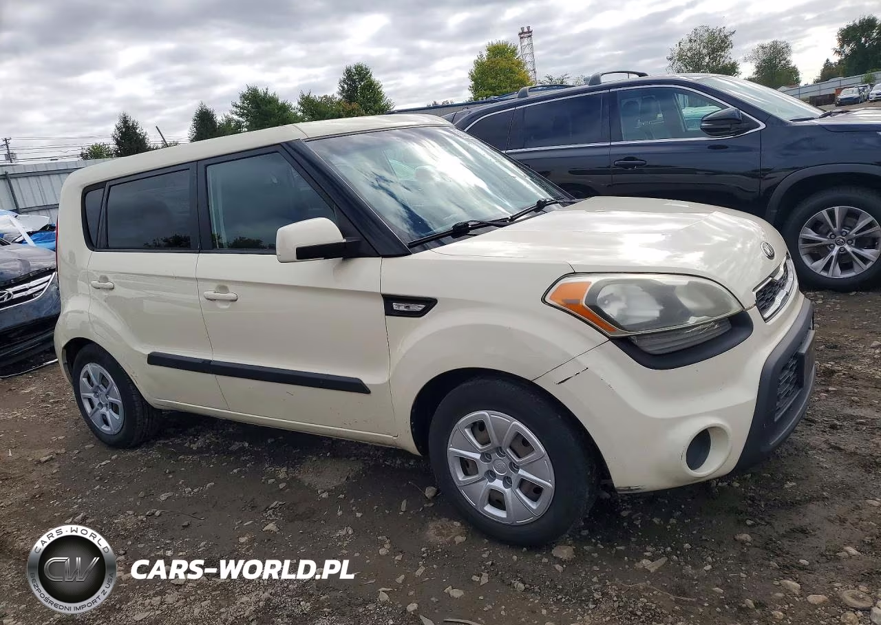 2013 Kia Soul Base VIN:KNDJT2A5XD7529664 - 4