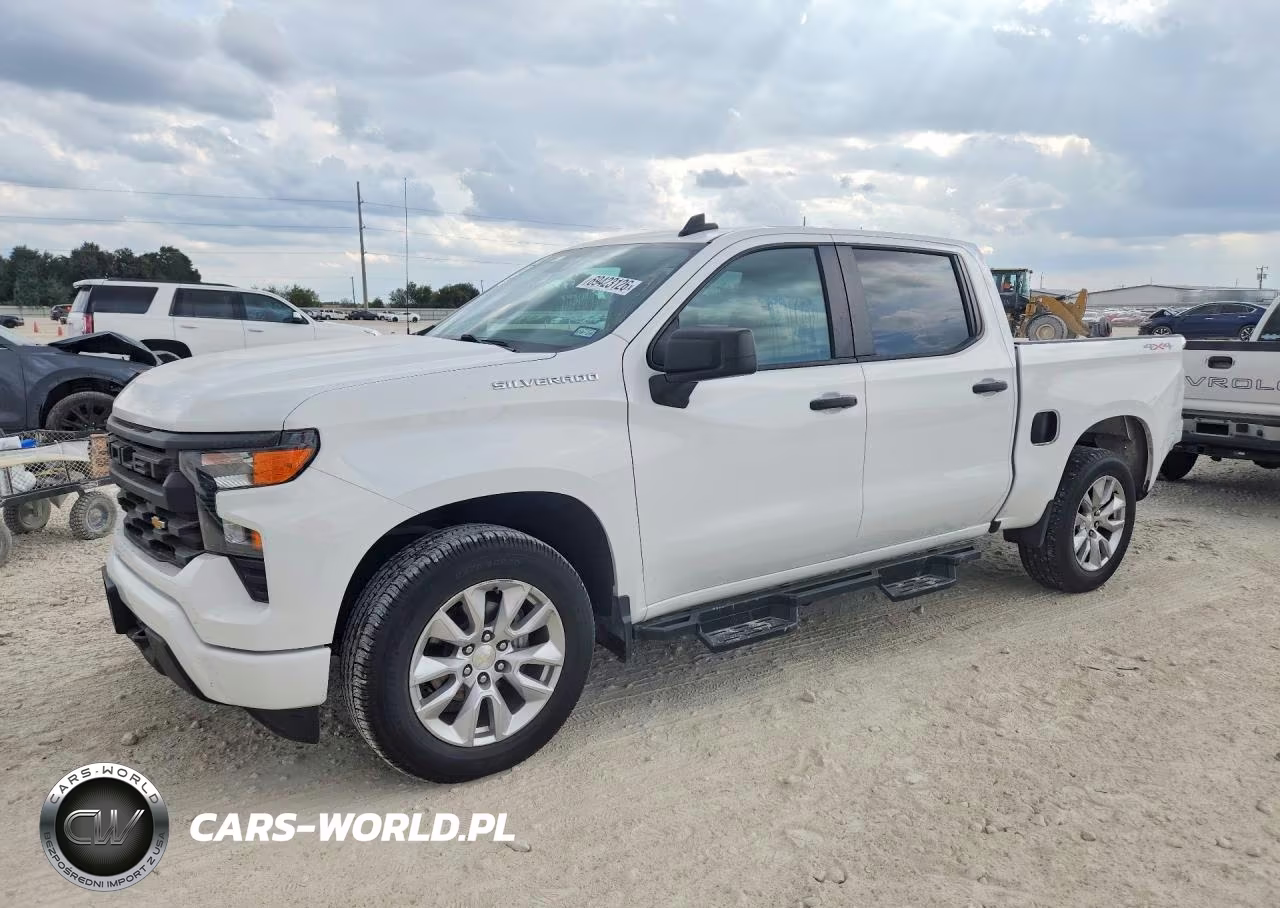 2022 Chevrolet Silverado K1500 Custom – zdjęcie 1 z 13