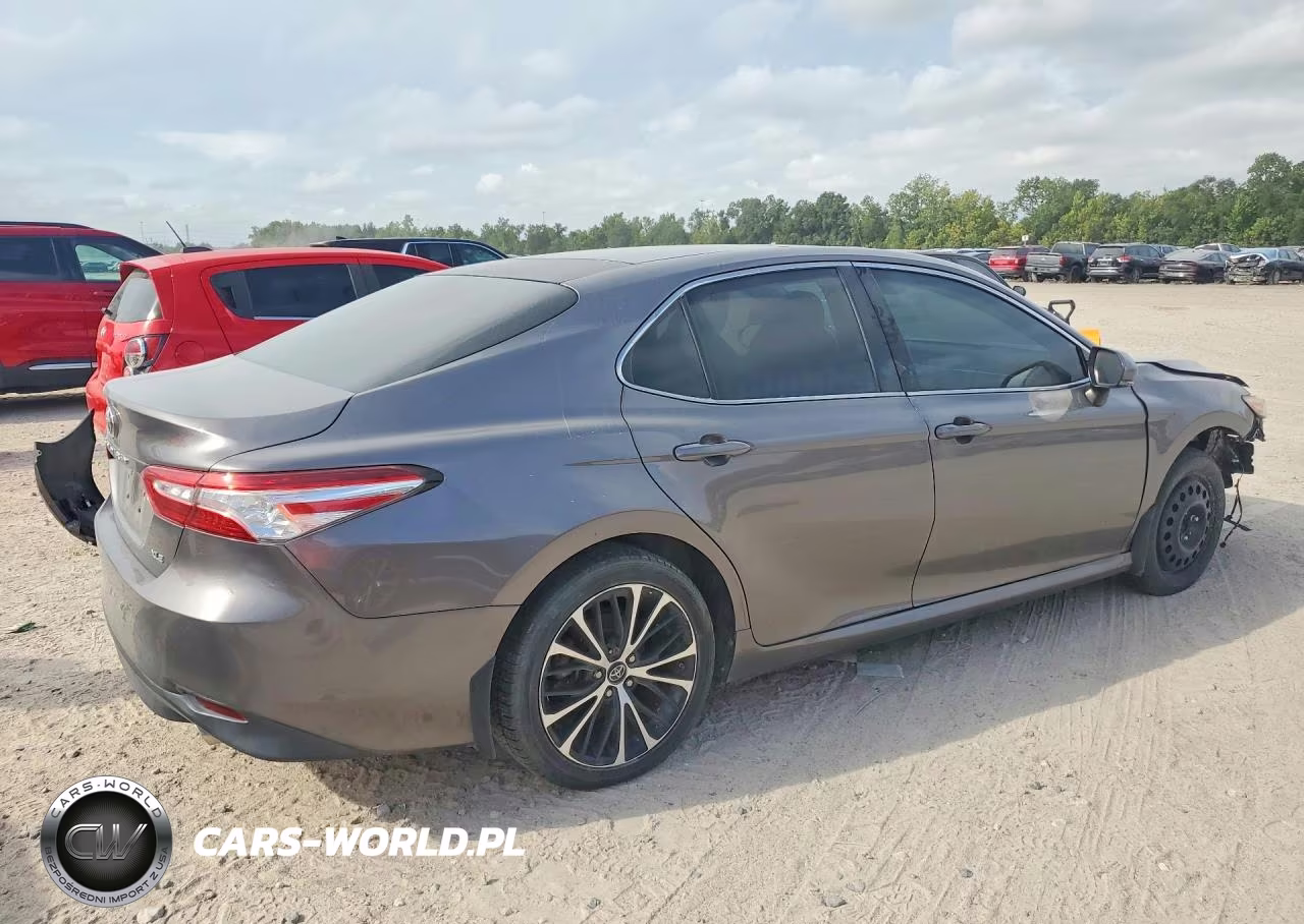 2018 Toyota Camry Xle VIN:4T1B11HK9JU123450 - 3