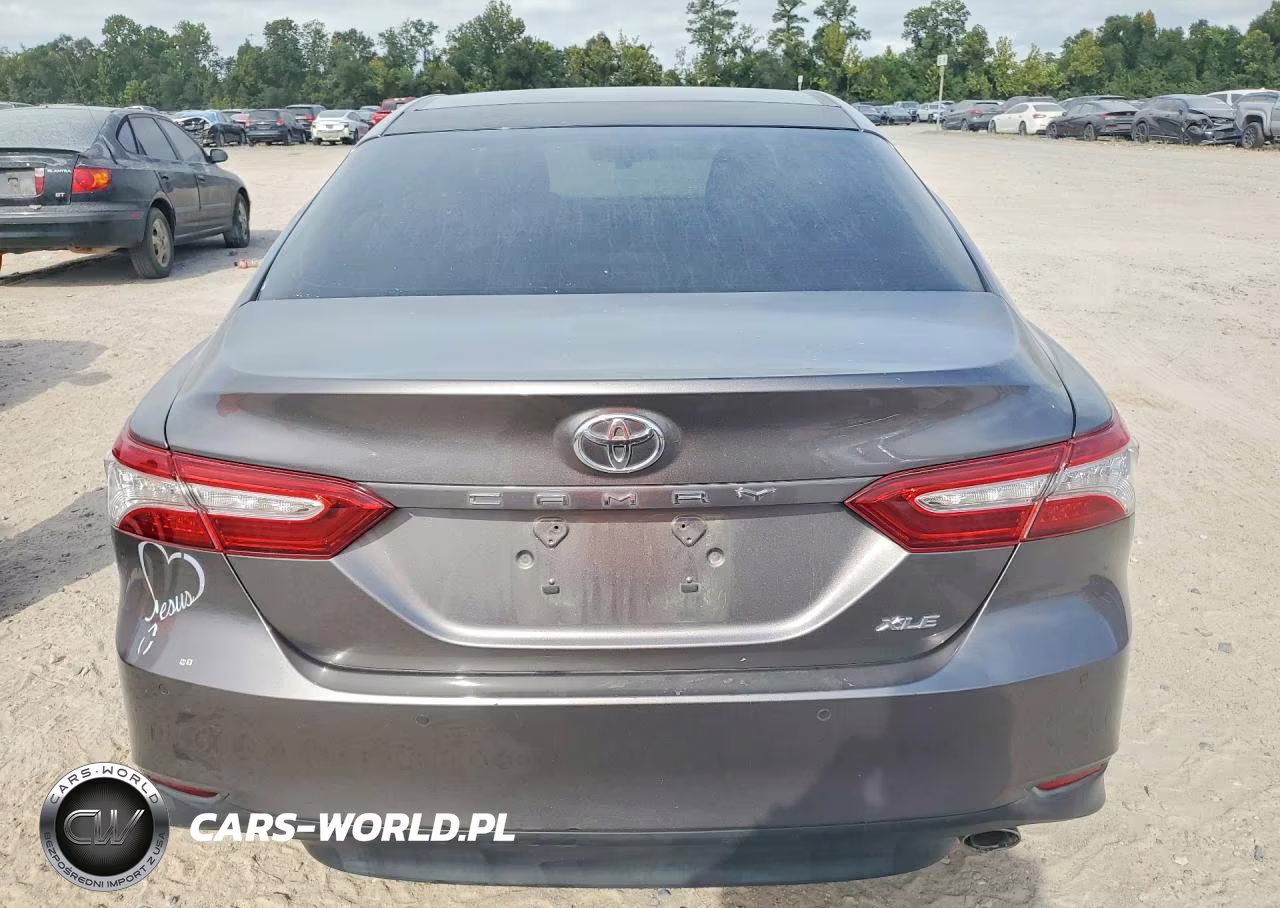 2018 Toyota Camry Xle VIN:4T1B11HK9JU123450 - 6