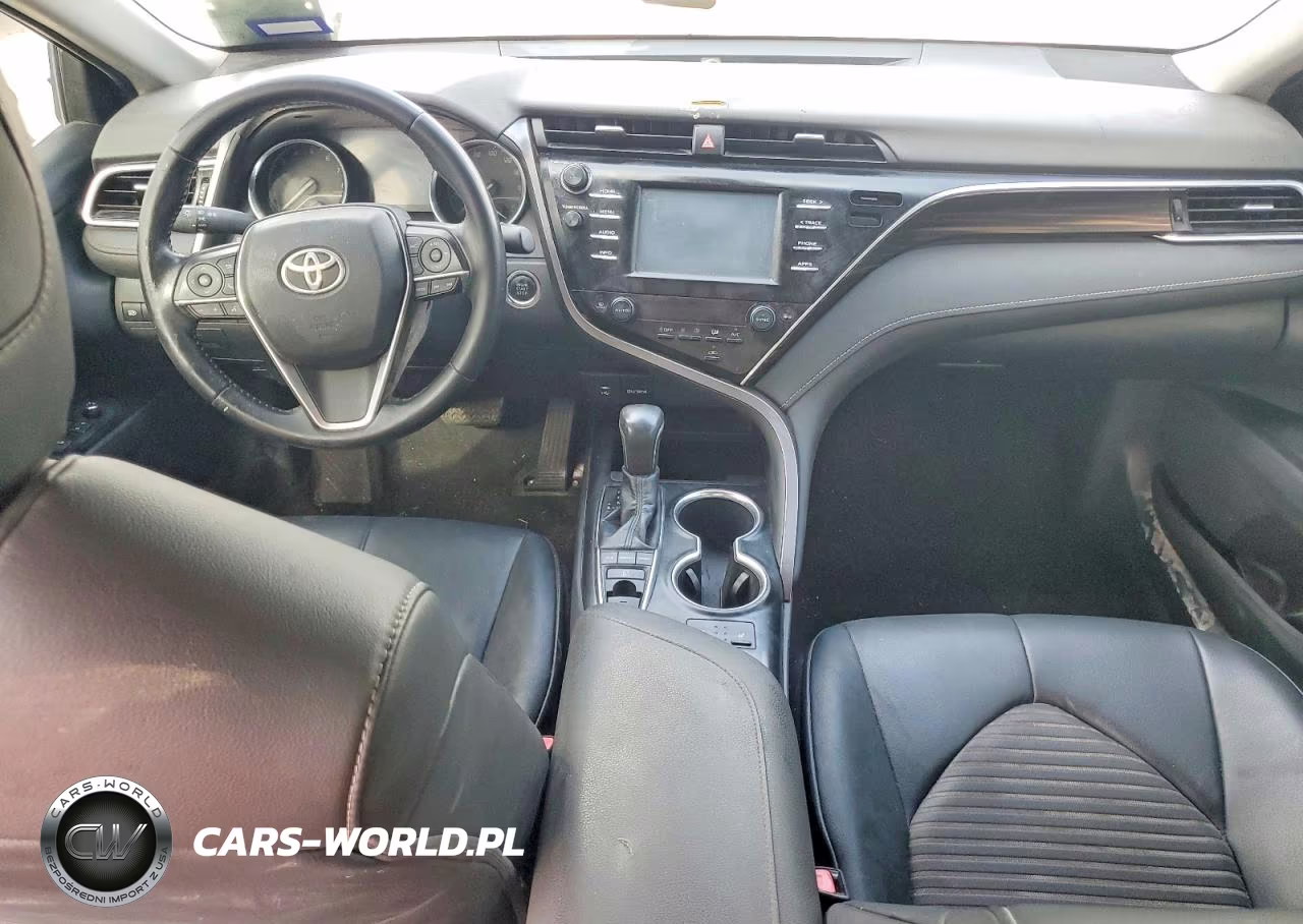 2018 Toyota Camry Xle VIN:4T1B11HK9JU123450 - 8