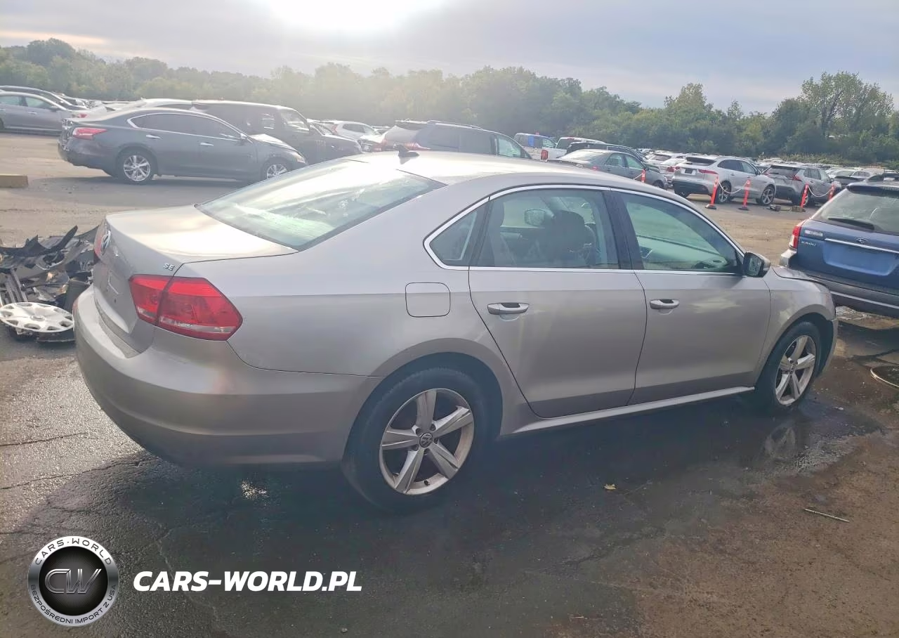 2013 Volkswagen Passat Se VIN:1VWBP7A36DC090035 - 3