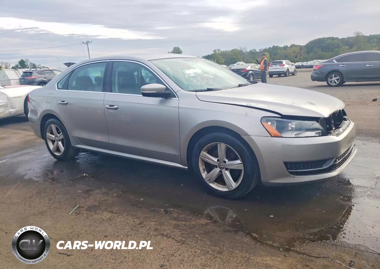 2013 Volkswagen Passat Se VIN:1VWBP7A36DC090035 - 4