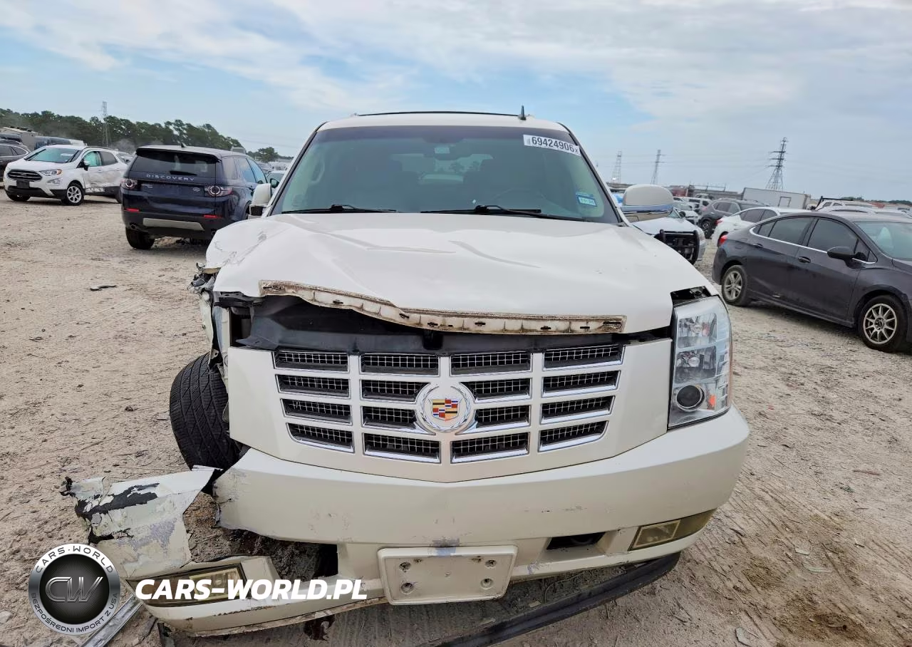 2009 Cadillac Escalade Luxury VIN:1GYFC23269R114565 - 5