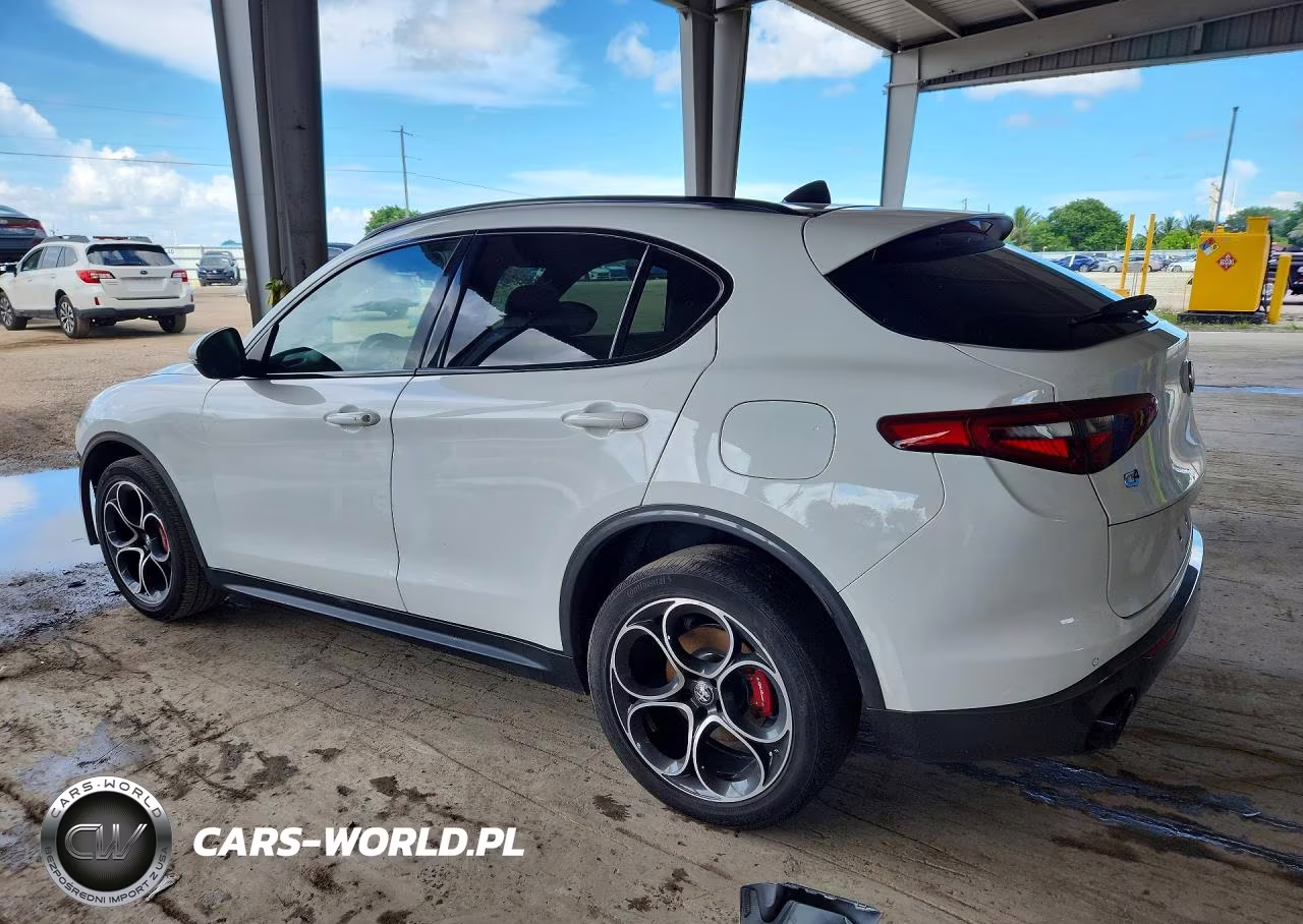 2023 Alfa Romeo Stelvio Ti VIN:ZASPAKBN8P7D50193 - 2