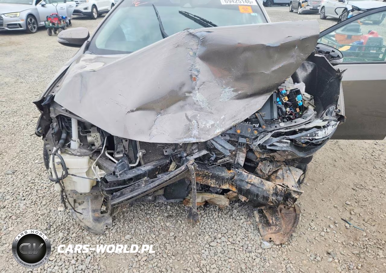 2017 Toyota Corolla Se VIN:2T1BURHE0HC930256 - 11