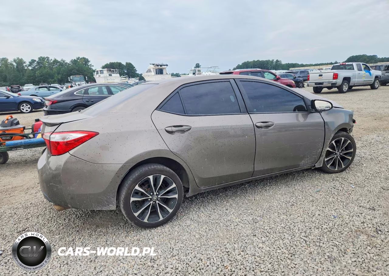 2017 Toyota Corolla Se VIN:2T1BURHE0HC930256 - 3
