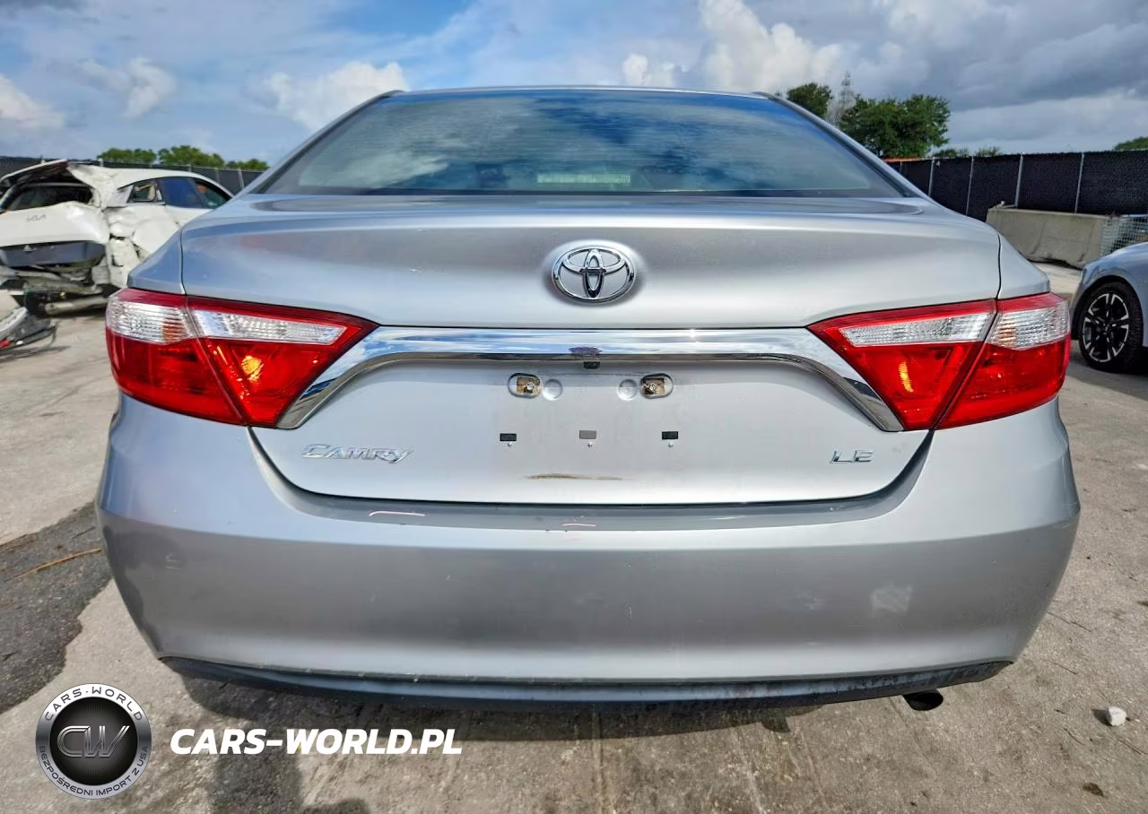 2017 Toyota Camry Le VIN:4T1BF1FK2HU279165 - 6