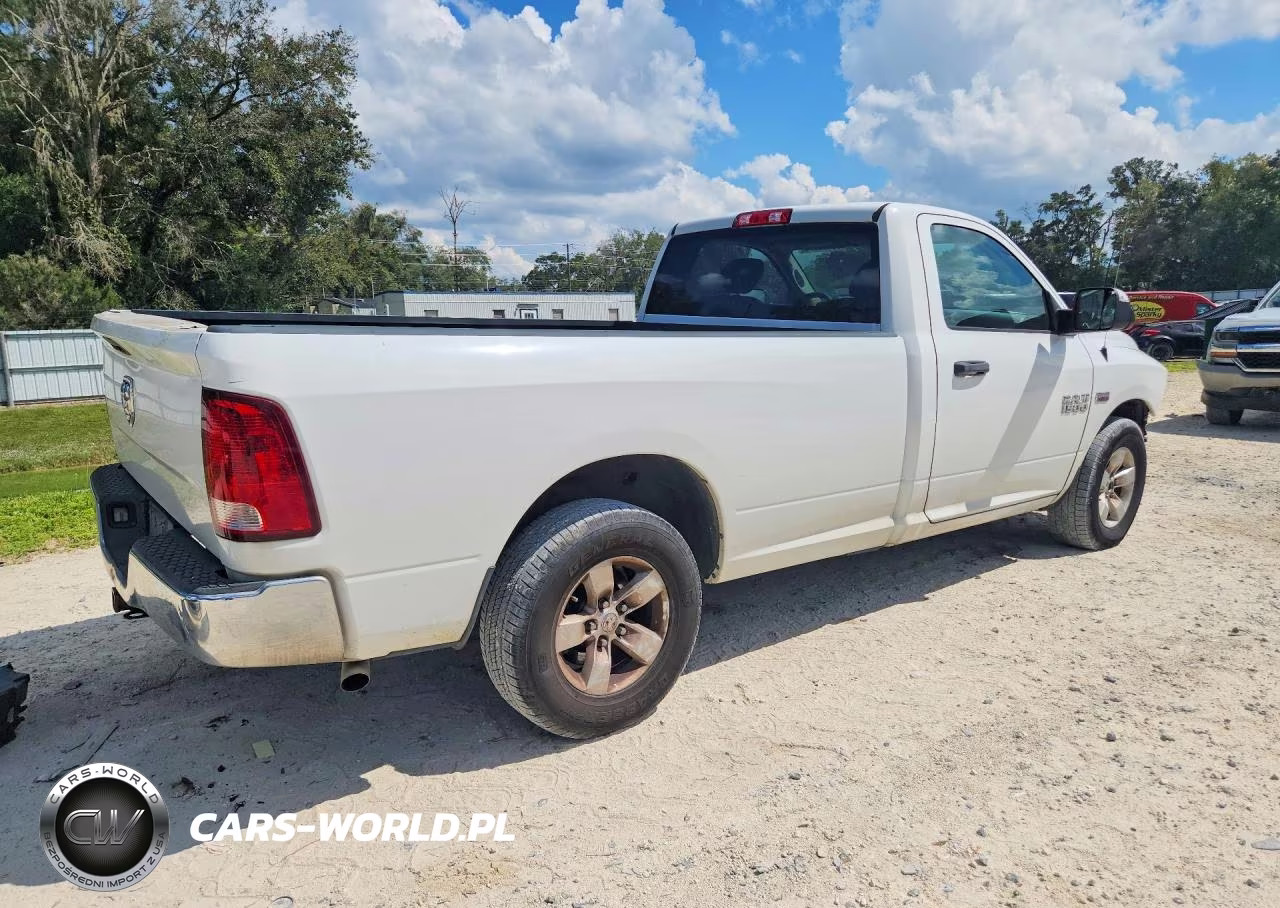 2018 Ram 1500 St VIN:3C6JR6DT7JG195312 - 3