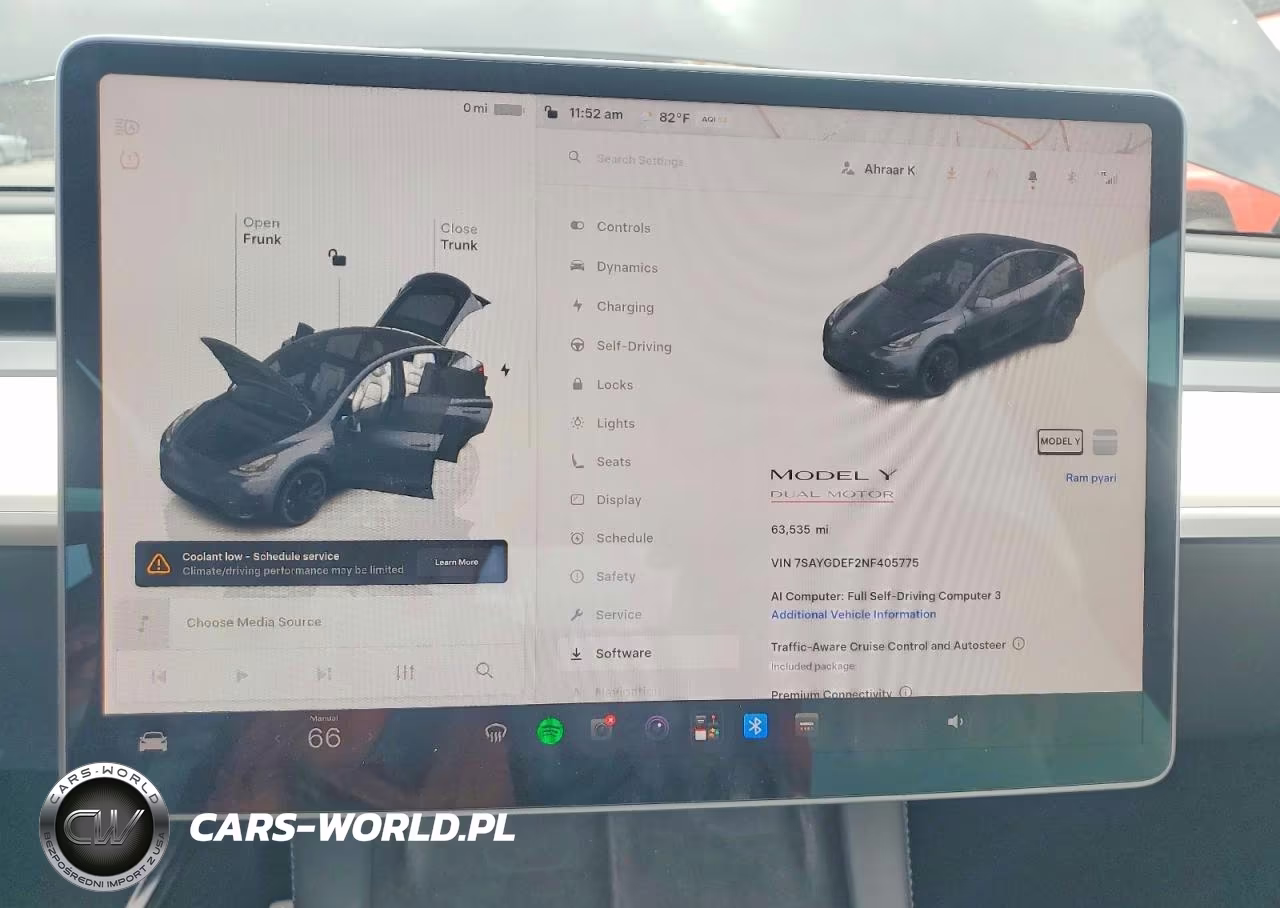 2022 Tesla Model Y VIN:7SAYGDEF2NF405775 - 9