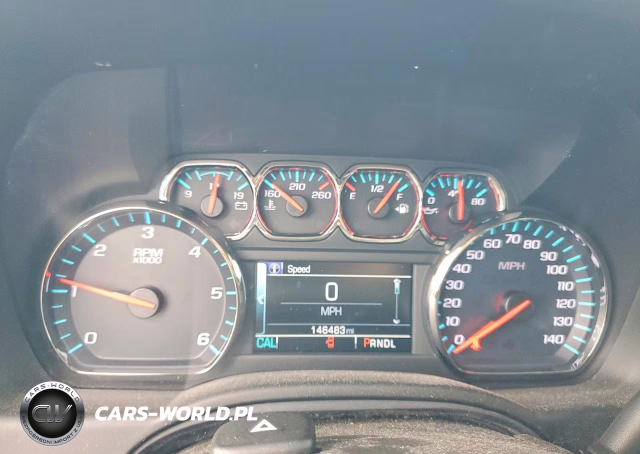 2018 Chevrolet Suburban K1500 Ls VIN:1GNSKGKC9JR402459 - 9