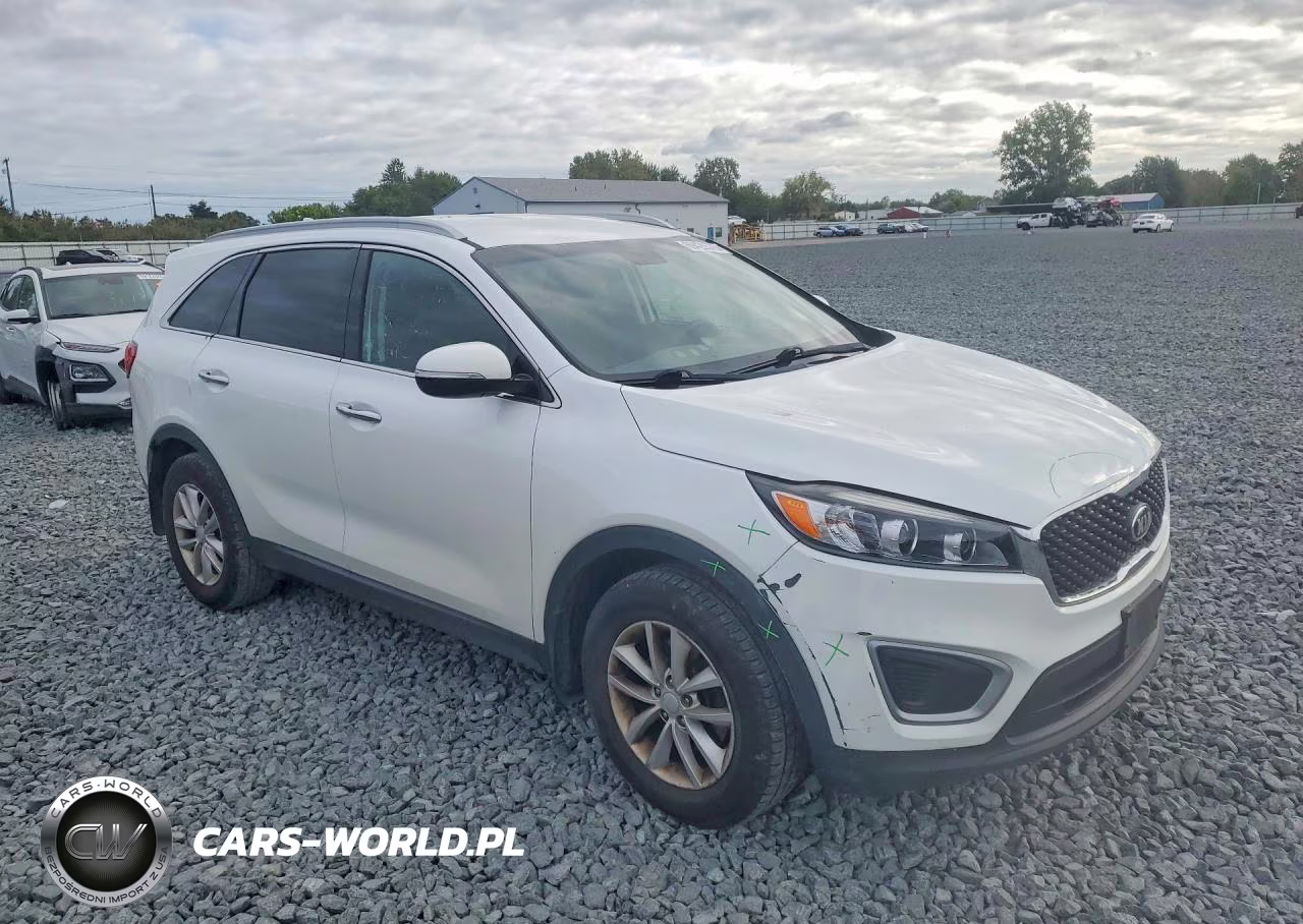 2018 Kia Sorento Lx VIN:5XYPG4A36JG351680 - 4