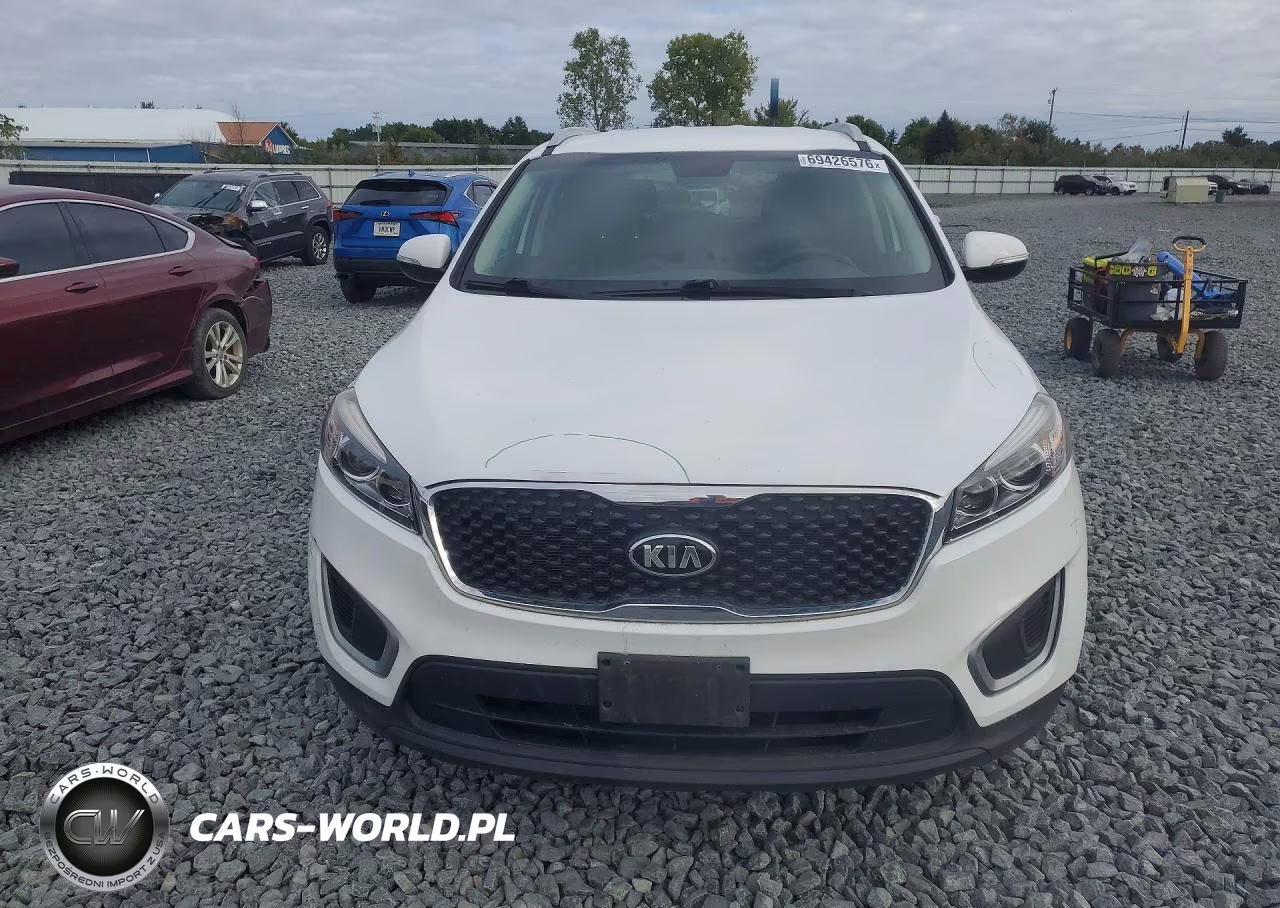 2018 Kia Sorento Lx VIN:5XYPG4A36JG351680 - 5