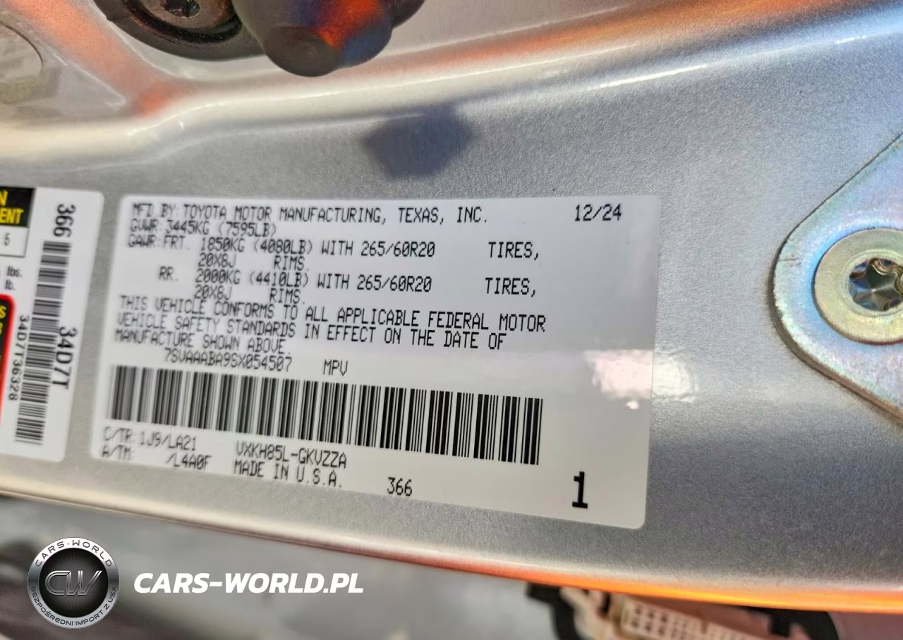 2025 Toyota Sequoia Platinum VIN:7SVAAABA9SX054507 - 13